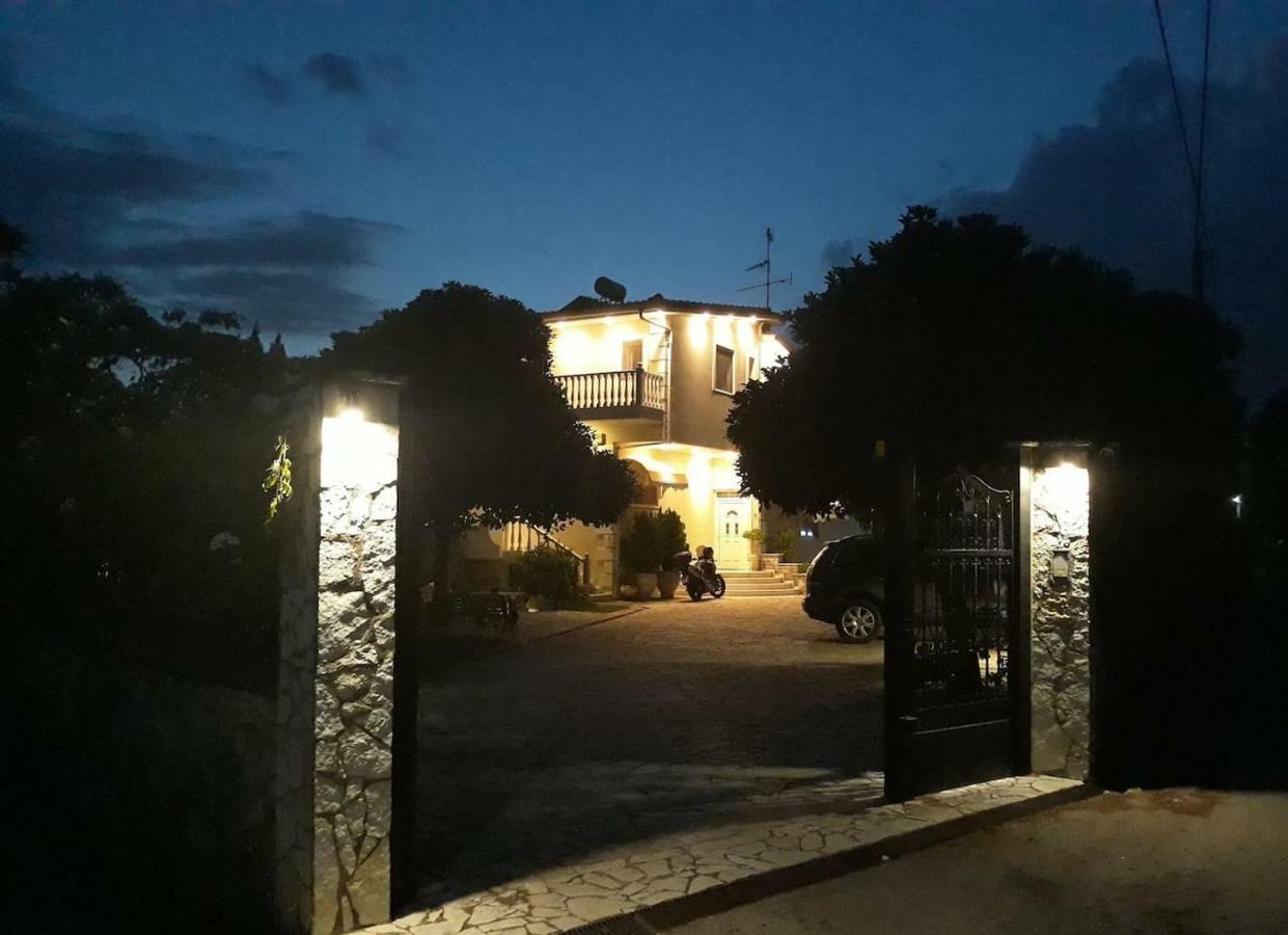 Luxury Country House In Kalamata / Sp Екстериор снимка